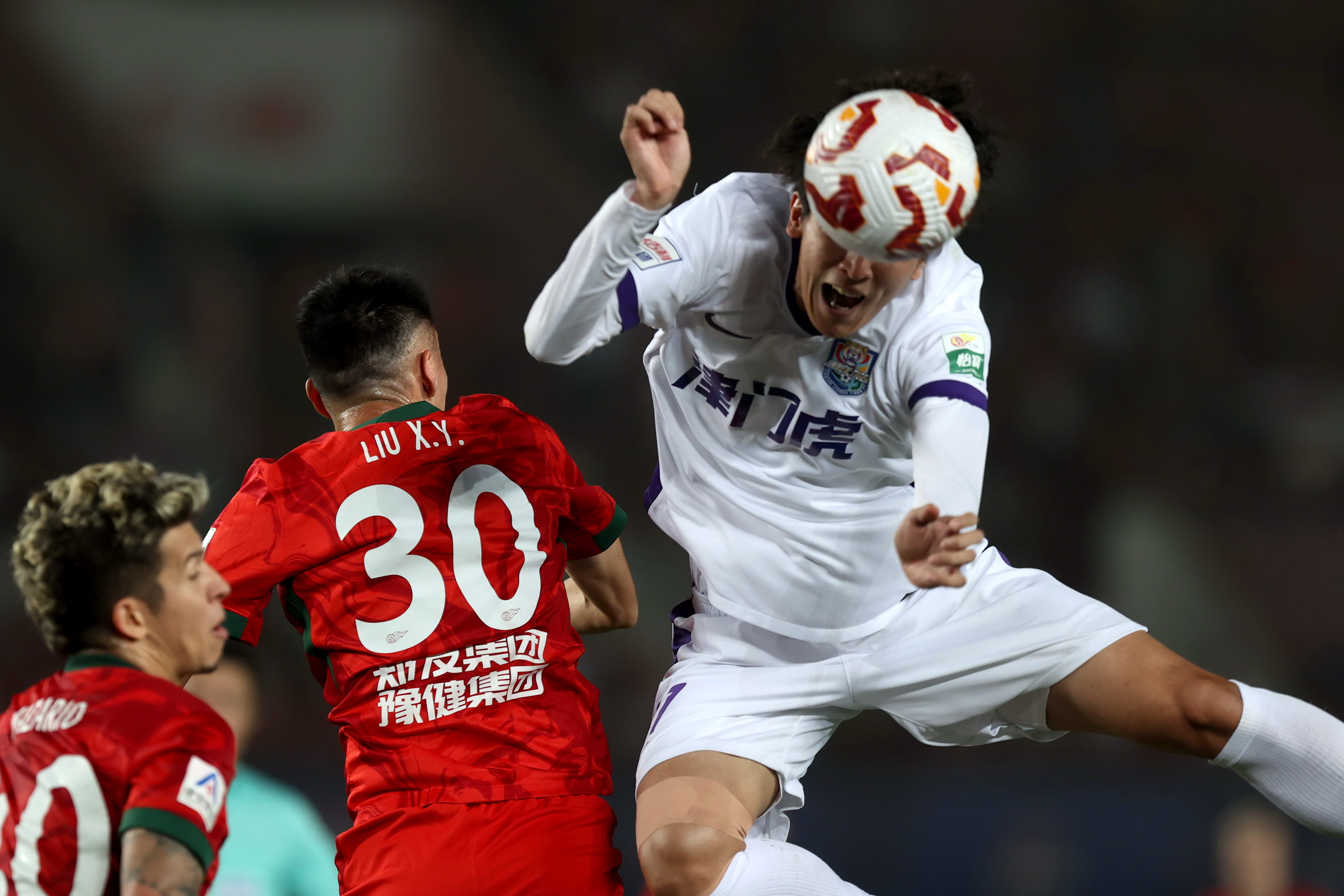 包含葡萄牙国家队训练开放日,加时末段遗憾出局引观众欢呼,中超在即,球队文化被再次提及的词条 包含葡萄牙国家队训练开放日,加时末段遗憾出局引观众欢呼,中超在即,球队文化被再次提及的词条